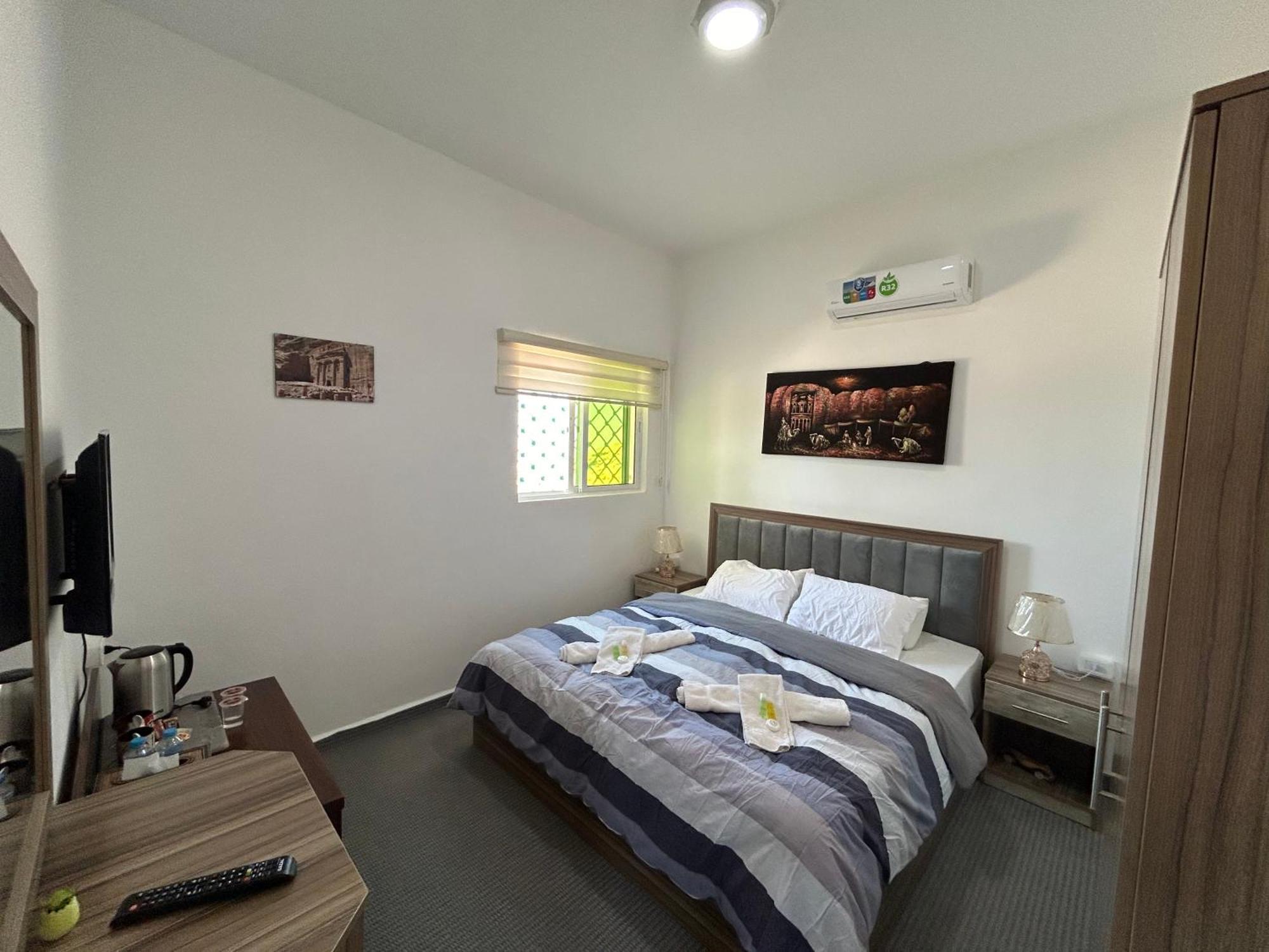 Petra Pass Hostel Вади Муса Екстериор снимка