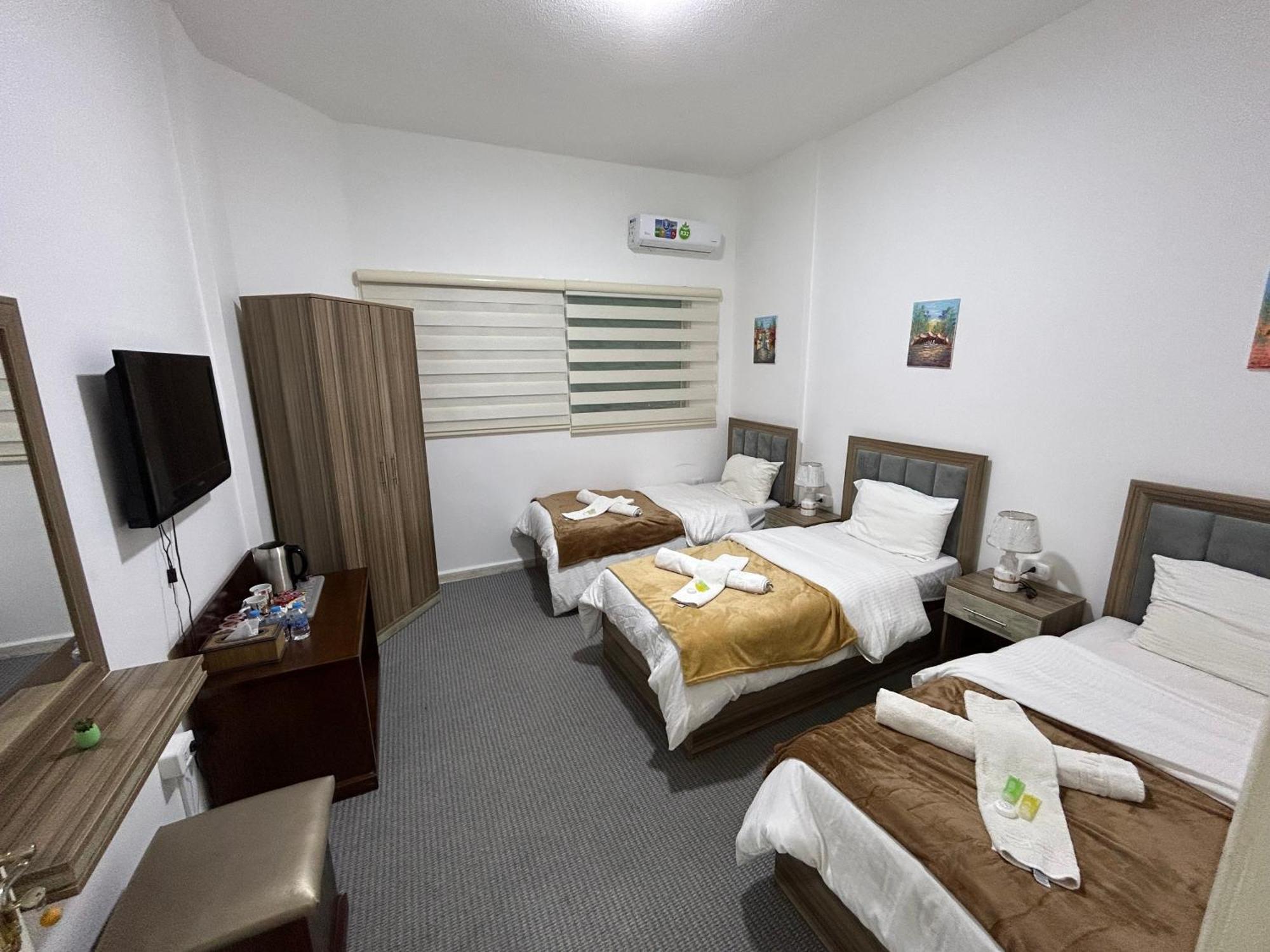 Petra Pass Hostel Вади Муса Екстериор снимка